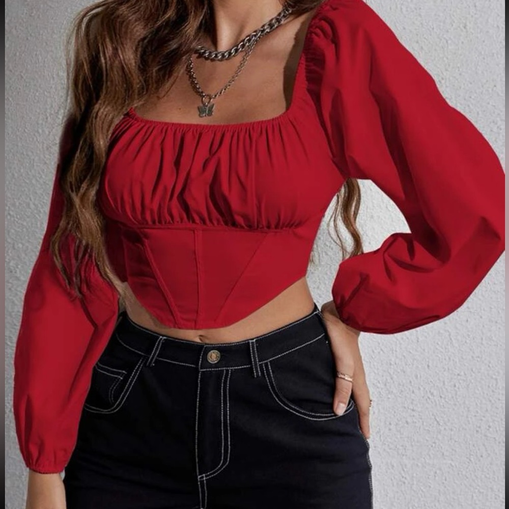 Long sleeve red shirt cropped